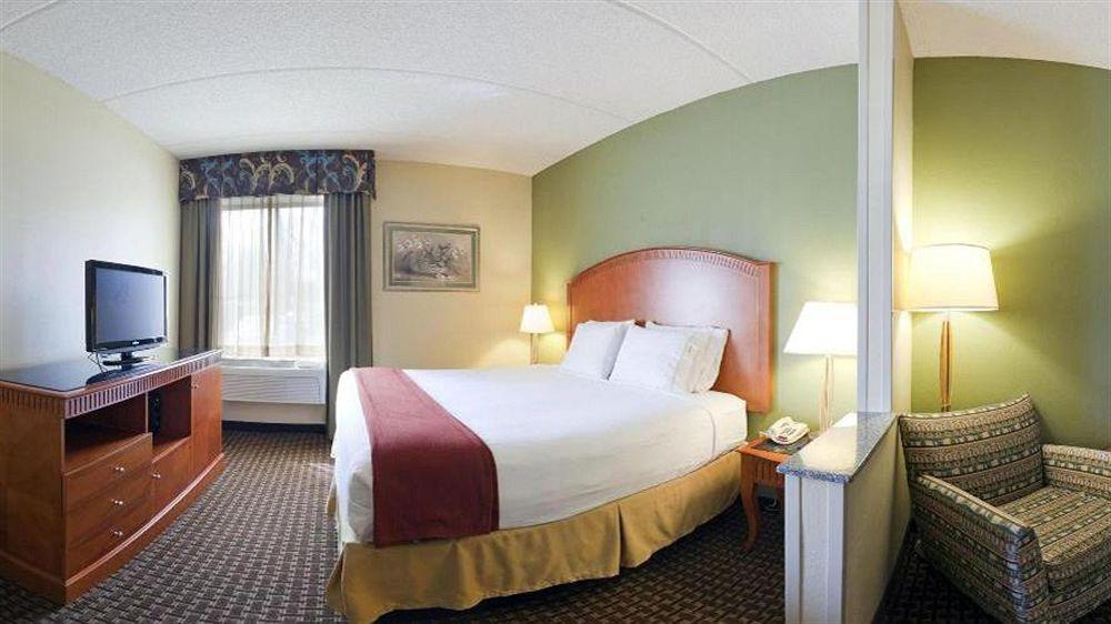 Holiday Inn Express & Suites Charlotte Arpt-Belmont By Ihg Экстерьер фото