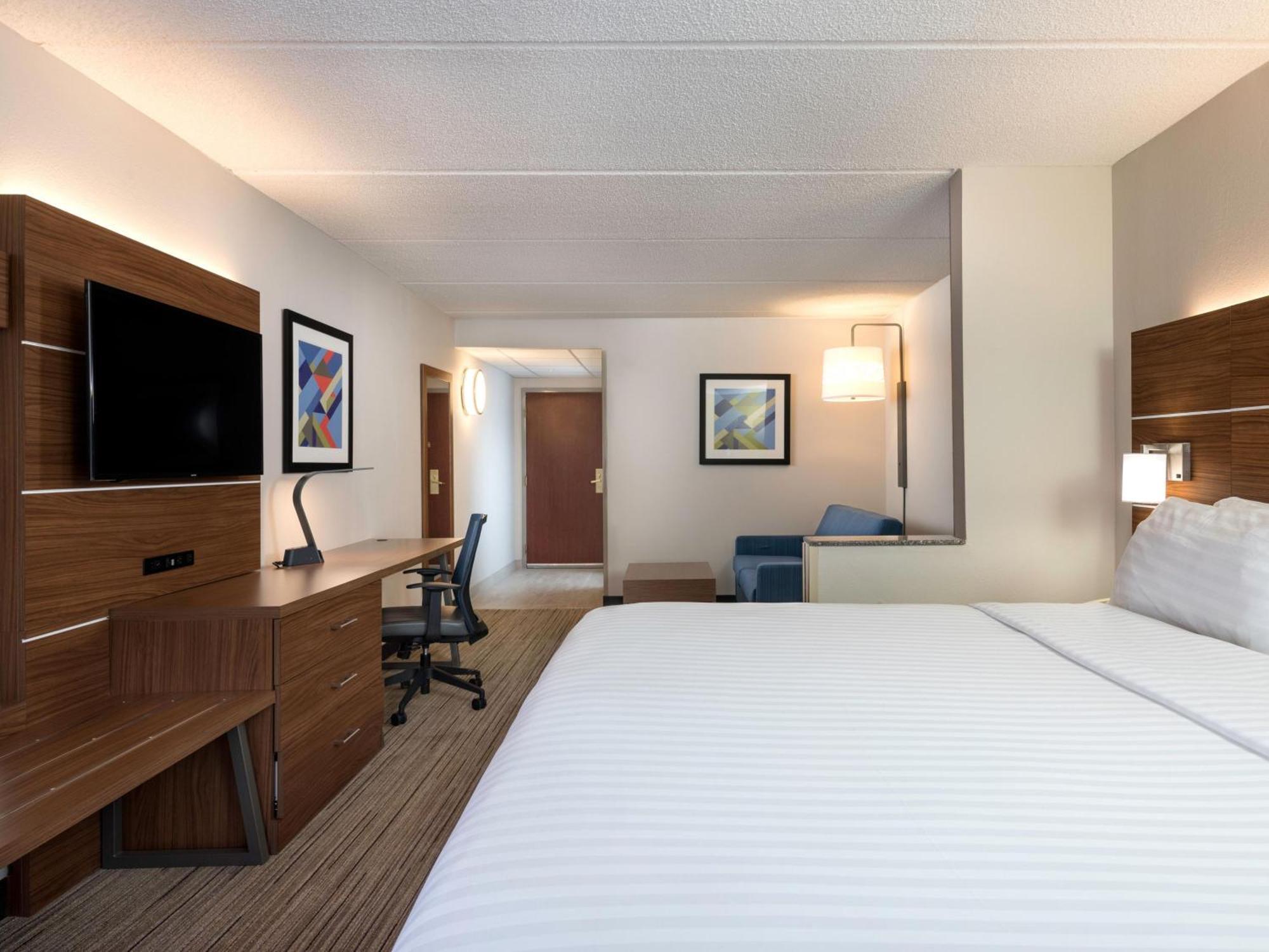 Holiday Inn Express & Suites Charlotte Arpt-Belmont By Ihg Экстерьер фото