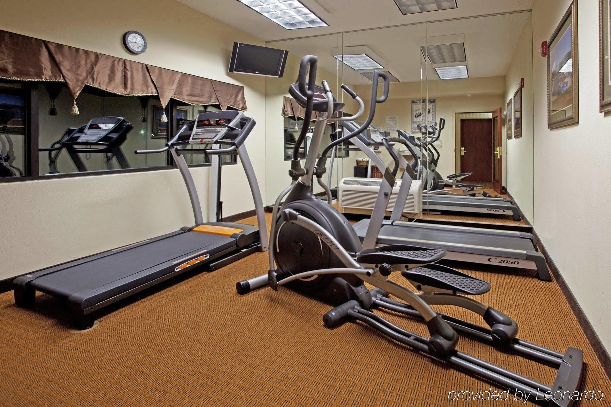 Holiday Inn Express & Suites Charlotte Arpt-Belmont By Ihg Экстерьер фото